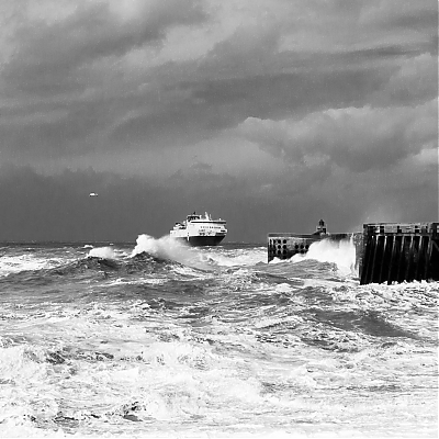 TEMPETE_jetee_Dieppe__28629-M.jpg